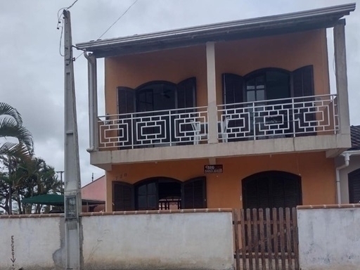 MATINHOS | Casas | Matinhos - Sobrado no balneário Gaivotas (Averbado).